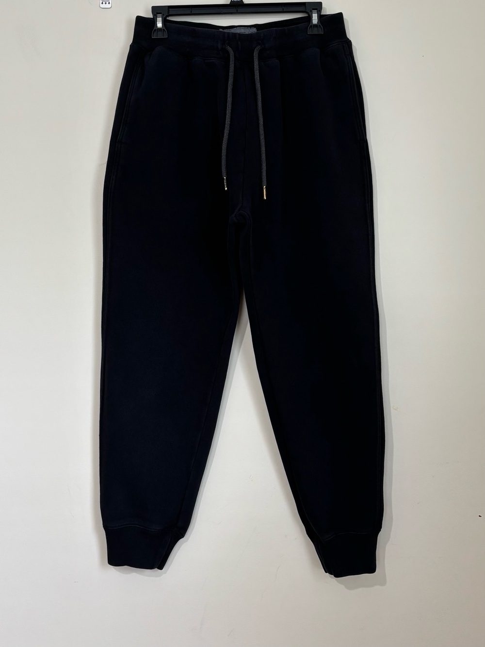 Abercrombie & Fitch Relaxed Causal High Rise Black Fleece Ankle Sweatpant Jogger